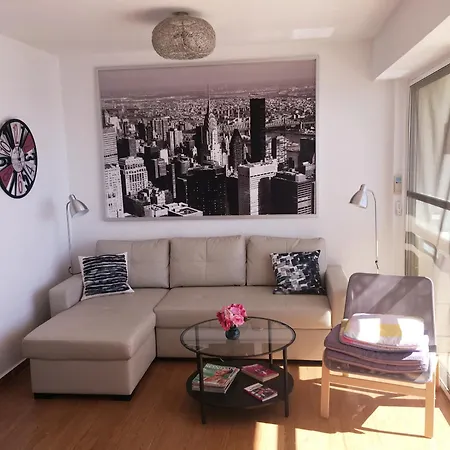Deluxe Penthouse With Sea Views Near Puerto Marina *