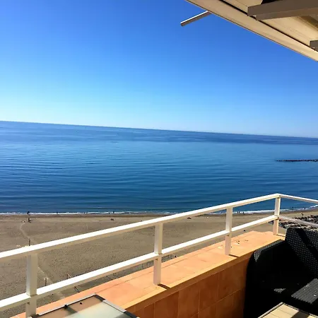 Deluxe Penthouse With Sea Views Near Puerto Marina Apartamento *
