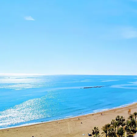 Deluxe Penthouse With Sea Views Near Puerto Marina *